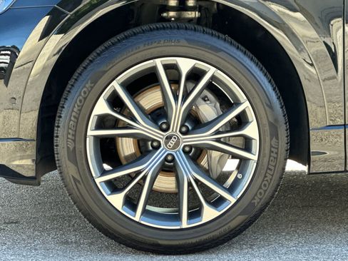 Used 2025 Audi Q8 Premium w/ Convenience Package image 27