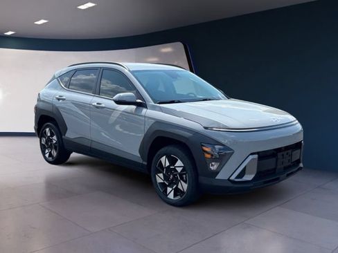 Used 2024 Hyundai Kona SEL AWD/4WD image 7