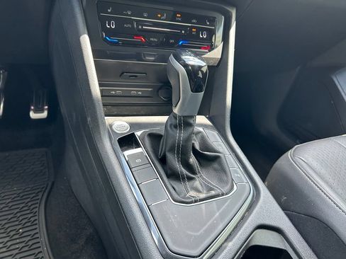 Certified 2024 Volkswagen Tiguan SE R-Line FWD image 47