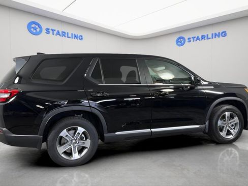 Used 2025 Honda Pilot EX-L image 11