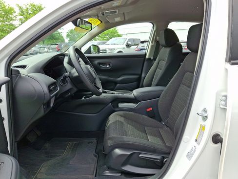 Used 2024 Honda HR-V LX image 13