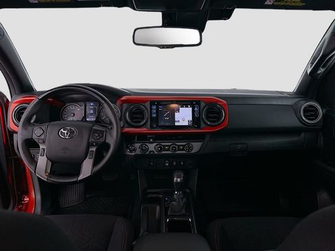 Used 2018 Toyota Tacoma TRD Sport AWD/4WD image 20