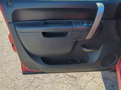 Used 2011 Chevrolet Silverado 1500 LT w/ Interior Plus Package image 18