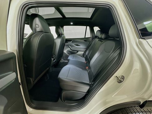 New 2026 Volkswagen Tiguan SE R-Line AWD/4WD image 24