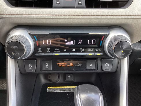 Used 2021 Toyota RAV4 XLE Premium FWD image 23