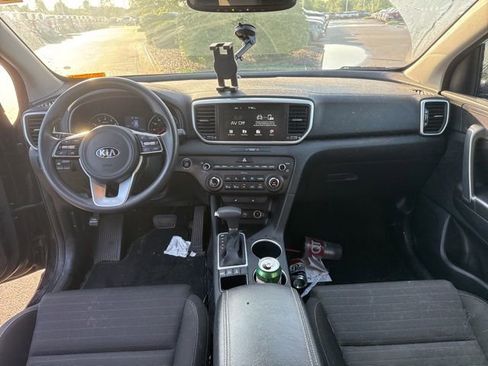 Used 2022 Kia Sportage LX w/ LX AWD Value Edition Package image 24