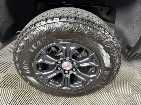 Certified 2024 GMC Canyon Elevation w/ Convenience Package RWD image 11