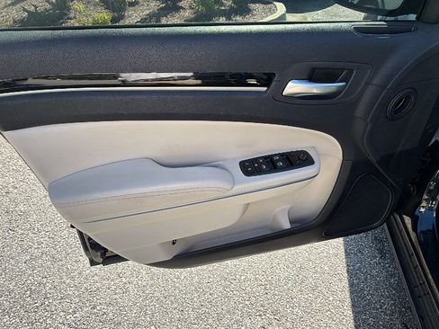 Used 2023 Chrysler 300 Touring w/ Sport Appearance Package RWD image 14