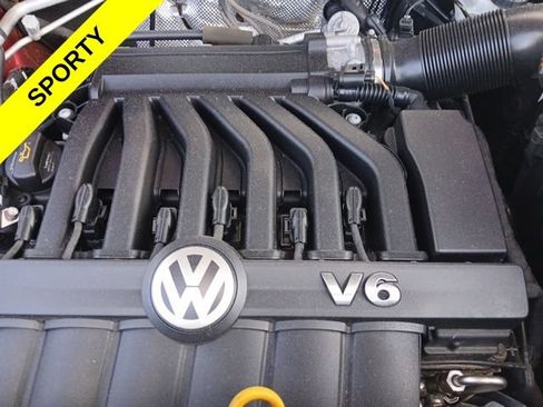 Used 2022 Volkswagen Atlas Cross Sport SE AWD/4WD image 33