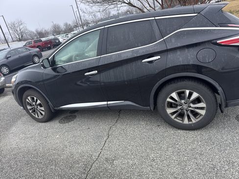 Used 2016 Chevrolet Suburban LT image 7