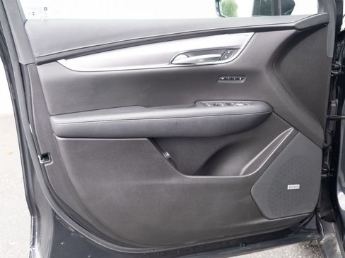 Used 2019 Cadillac XT5 Luxury w/ Trailering Package AWD/4WD image 12