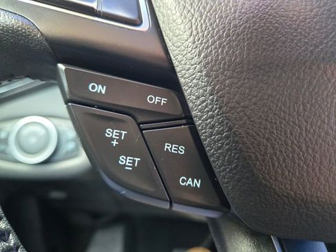 Used 2018 Ford Escape Titanium image 30