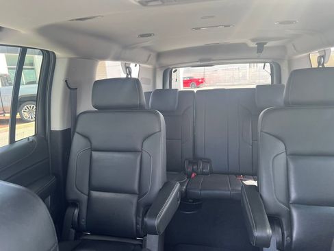 Used 2019 Chevrolet Suburban Premier image 31