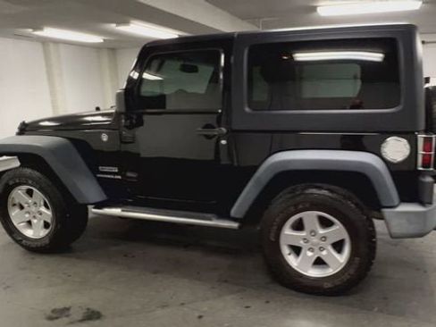 Used 2015 Jeep Wrangler Sport w/ Quick Order Package 24S AWD/4WD image 6
