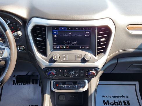 Used 2020 GMC Acadia SLE FWD image 18