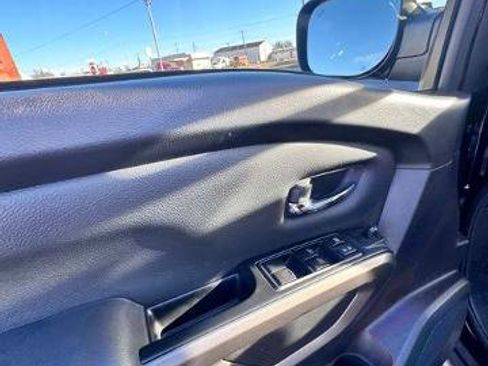 Certified 2024 Nissan Titan SV w/ SV Bronze Edition Package image 25