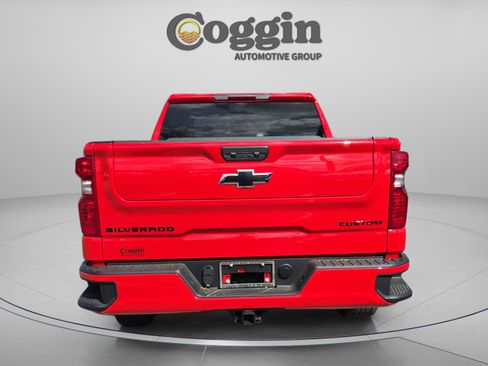 New 2026 Chevrolet Silverado 1500 Custom w/ LPO, Dark Essentials Package RWD image 5