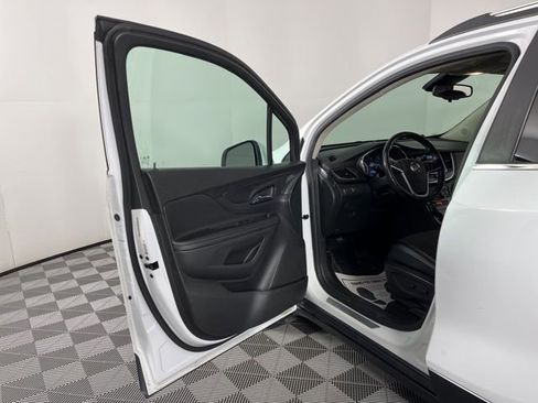 Used 2019 Buick Encore Preferred image 14