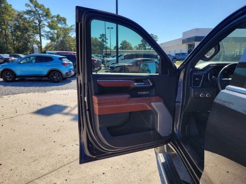 Used 2023 GMC Sierra 1500 Denali Ultimate image 14