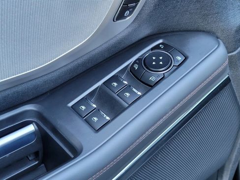 Used 2025 Ford Expedition Active image 17