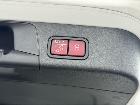 Used 2023 Mercedes-Benz GLB 250 4MATIC image 20