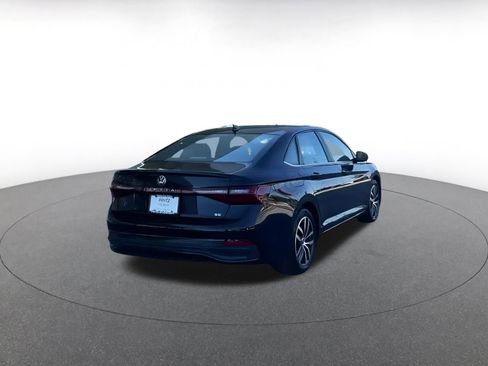 Used 2025 Volkswagen Jetta SE image 10