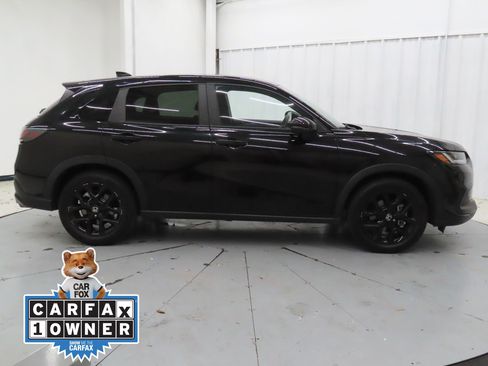 Used 2023 Honda HR-V Sport image 2