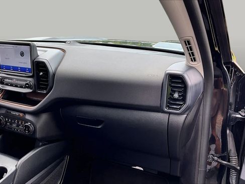 Used 2022 Ford Bronco Sport Outer Banks w/ Tech Package AWD/4WD image 19