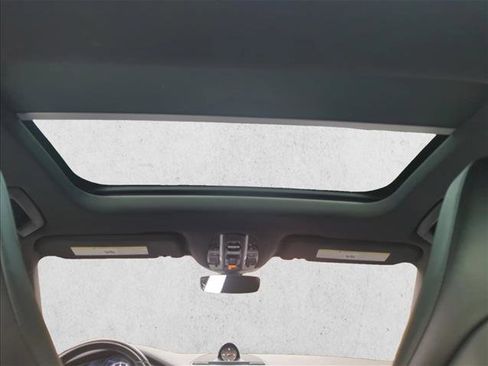 Used 2022 Porsche Panamera 4 w/ Premium Package image 25