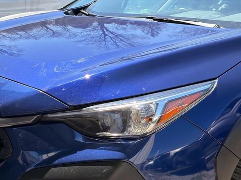Used 2024 Subaru Crosstrek 2.0i Premium image 4