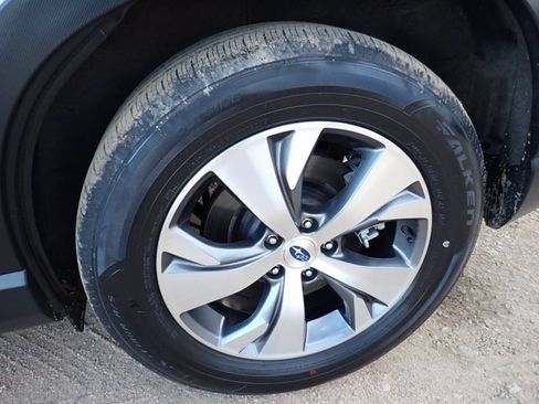 Used 2024 Subaru Ascent Premium w/ Convenience Package AWD/4WD image 7