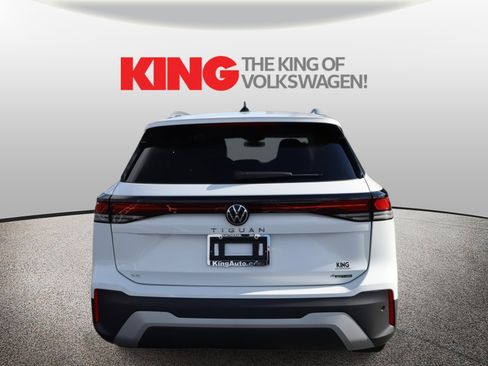 New 2026 Volkswagen Tiguan SE image 4