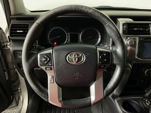 Used 2015 Toyota 4Runner SR5 image 19