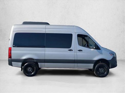 Used 2024 Mercedes-Benz Sprinter 2500 image 4