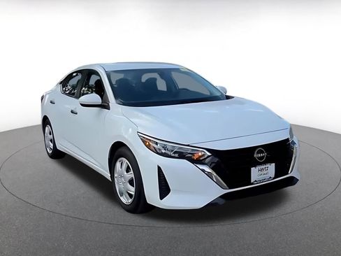 Used 2025 Nissan Sentra S image 3