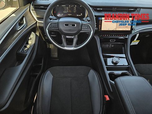 New 2026 Jeep Grand Cherokee Altitude RWD image 14