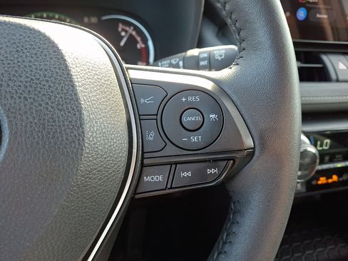 Used 2024 Toyota RAV4 XLE AWD/4WD image 21