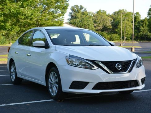 Used 2019 Nissan Sentra SV FWD image 3