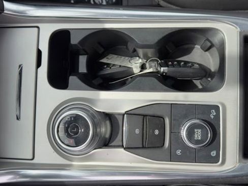 Certified 2023 Ford Explorer XLT w/ Equipment Group 202A AWD/4WD image 15