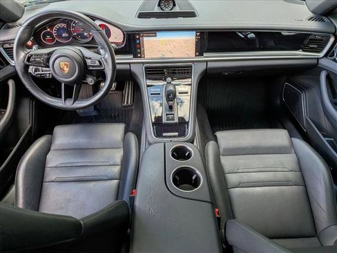 Used 2023 Porsche Panamera image 15