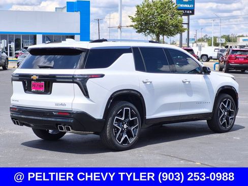 Used 2025 Chevrolet Traverse High Country FWD image 6