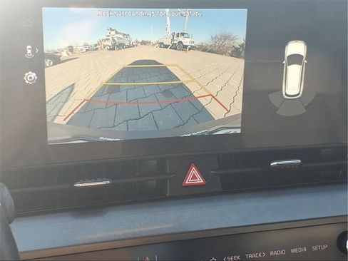 Used 2023 Kia Sportage EX image 11