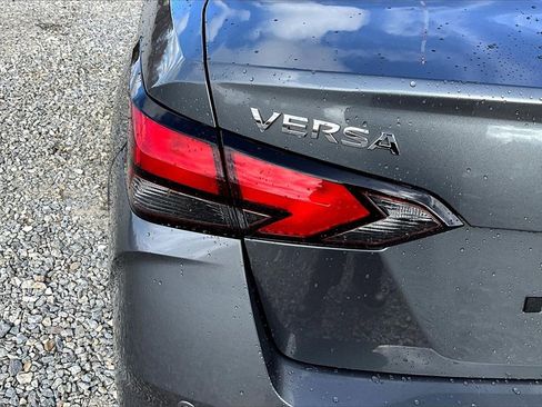 Used 2021 Nissan Versa SV image 27