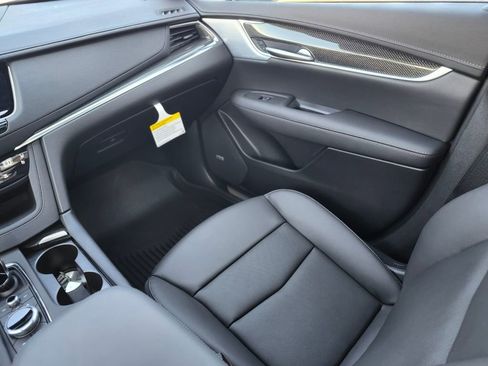 New 2026 Cadillac XT5 Sportv w/ LPO, Onyx Lite Package image 13