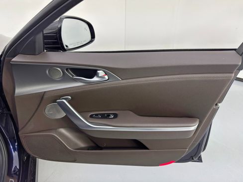 Used 2020 Kia Stinger GT image 39