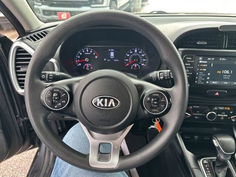 Used 2021 Kia Soul LX image 15