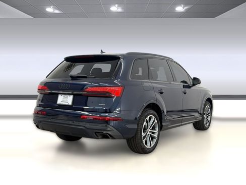Used 2025 Audi Q7 2.0T Premium w/ Convenience Plus Package AWD/4WD image 9