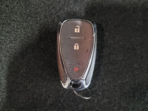 Used 2023 Chevrolet Equinox LS w/ LPO, Floor Liner Package FWD image 32