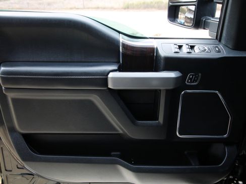 Used 2017 Ford F250 Platinum w/ Platinum Ultimate Package image 20