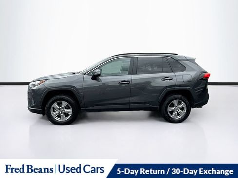 Used 2025 Toyota RAV4 XLE AWD/4WD image 5